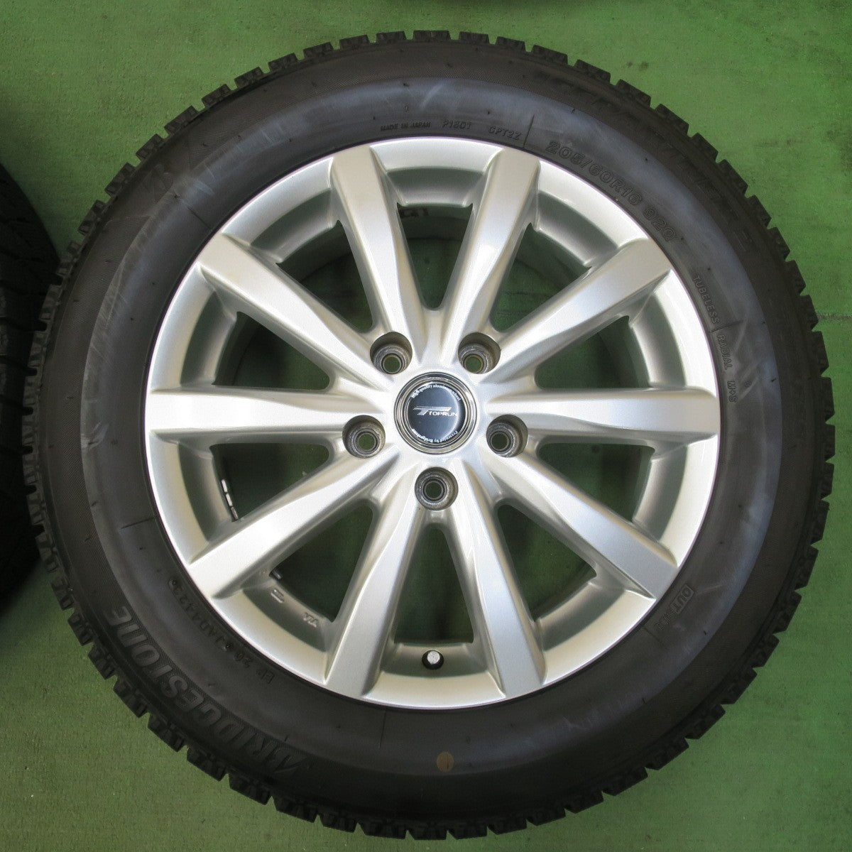 バリ溝！23年！キレイ！9.5分★スタッドレス 205/60R16 ブリヂストン アイスパートナー2 TOPRUN トップラン 16インチ PCD114.3/5H★5102403イス