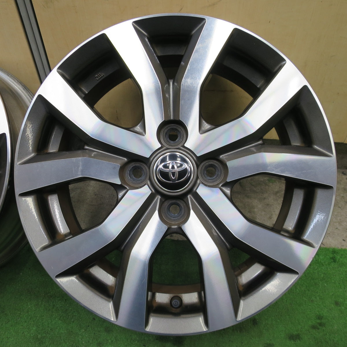 4本価格★トヨタ ルーミー ダイハツ トール 純正 ホイール 15インチ 15×5J PCD100/4H★6050503NGホ