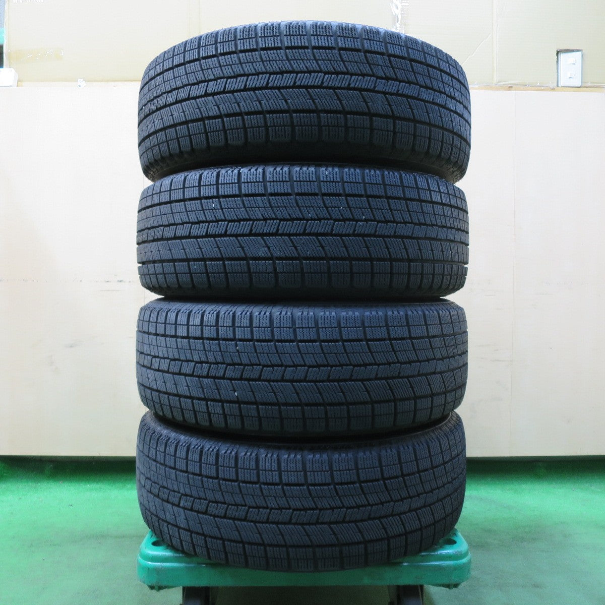 [送料無料] バリ溝！22年！キレイ！9.5分★スタッドレス 215/60R16 ナンカン アイスアクティバ AW-1 Verthandi ヴェルザンディ ヴェルサンディ 16インチ PCD114.3/5H★4112504イス