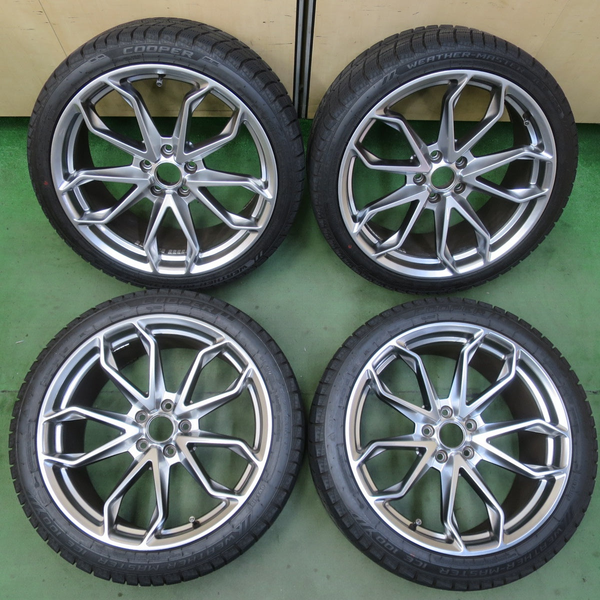 バリ溝！23年！キレイ！9.5分★ベンツ 等 245/35R19 275/35R19 スタッドレス クーパー WEATHER-MASTER ICE 100 社外 アルミ 19インチ PCD112/5H★6052701イス