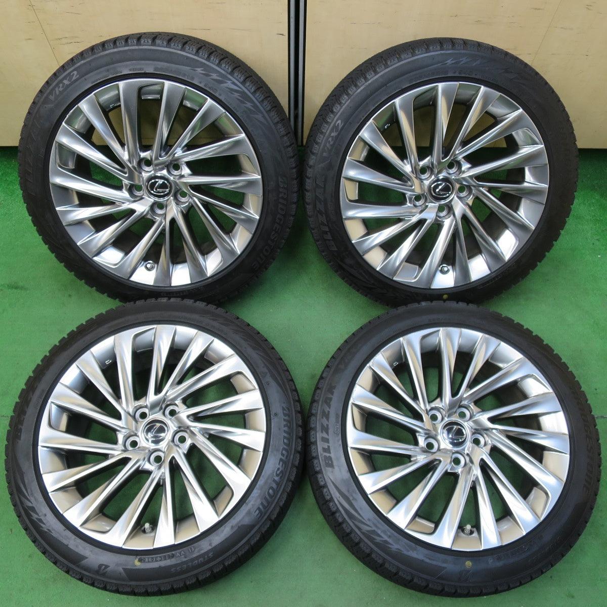 スタッドレス センサ付き！レクサス純正ホイール235/65R18 2025年最新