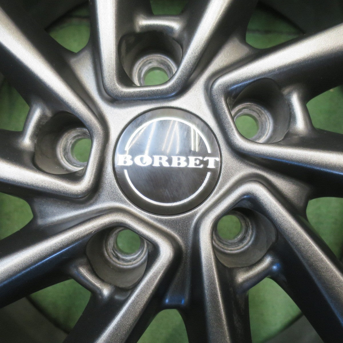 バリ溝！23年！キレイ！9.5分◎BMW MINI 等 BORBET typeV 225/55R17 スタッドレス ヨコハマ アイスガード iG60 ボルベット タイプ5 17インチ PCD112/5H◎6072501NJス