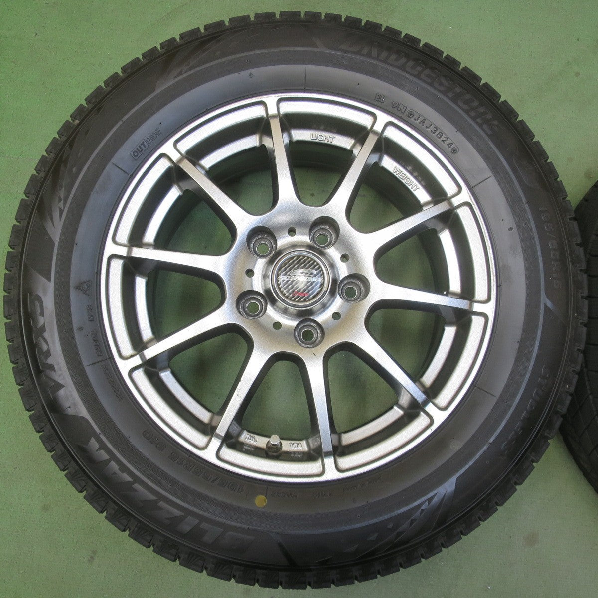 バリ溝！24年！ほぼ10分◎スタッドレス 195/65R15 ブリヂストン ブリザック VRX3 SCHNEIDER ATECH シュナイダー 15インチ PCD114.3/5H◎6092308イス
