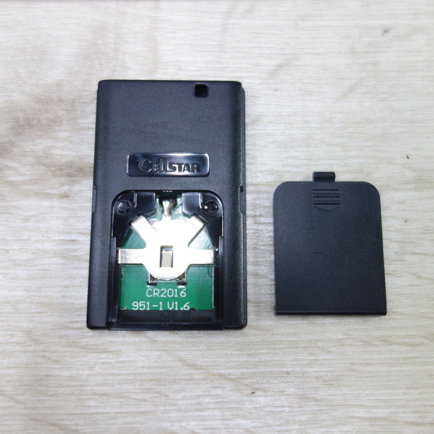 [送料無料] キレイ◆CEllSTAR セルスター GPS レーダー 探知機 ASSURA AR-46LA レーザー式 オービス 対応 セーフティ レーダー◆