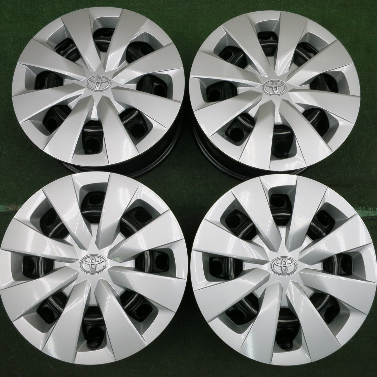*送料無料* 新車外し★トヨタ カローラ ツーリング 純正 スチール ホイール 15インチ 15×6J PCD100/5H★4060805HAホ