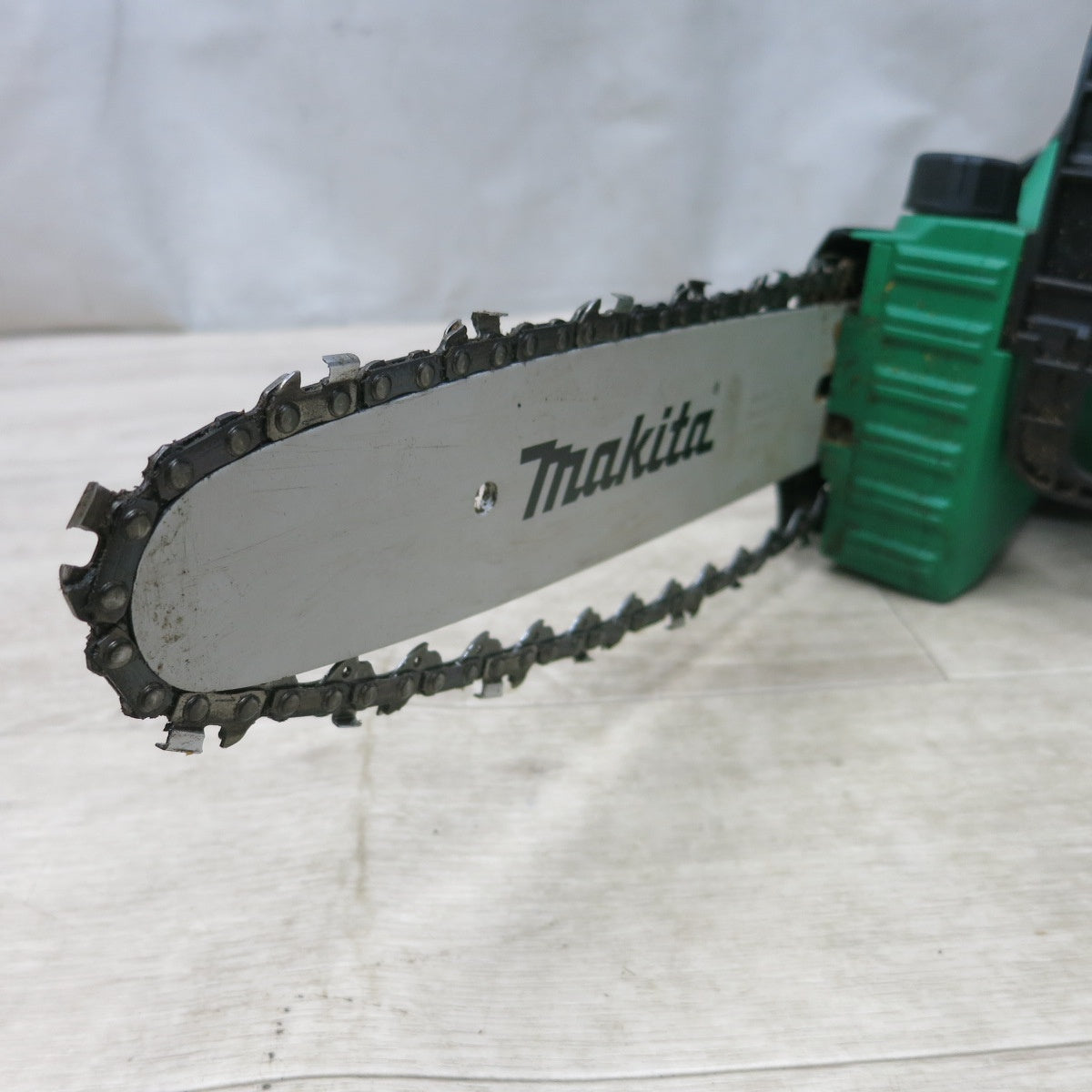 [送料無料] ◆マキタ 250mm 電気 チェンソー 100V M502 チェーンソー 電動 工具 ジャンク◆