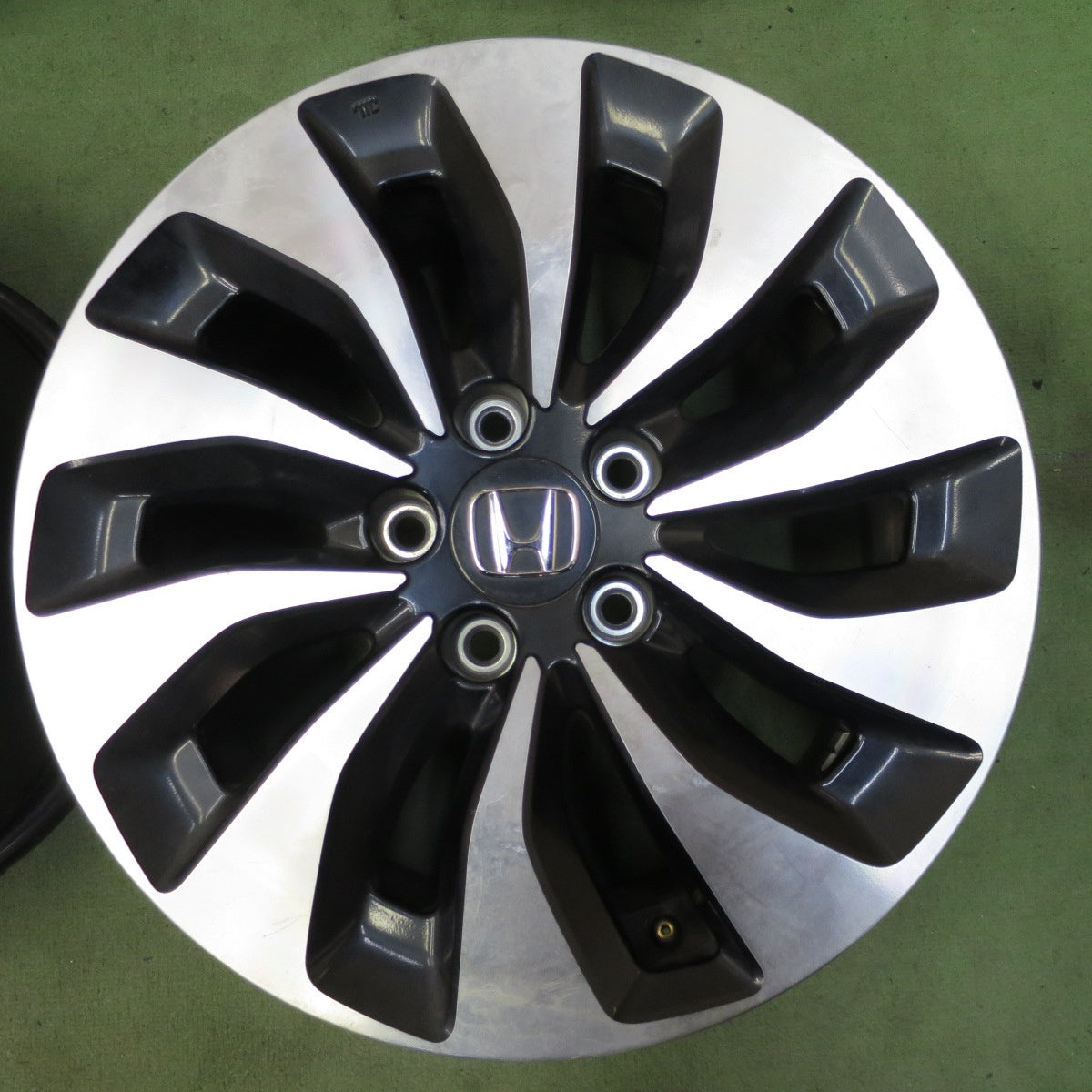 4本価格★ホンダ CR6 CR7 アコード ハイブリッド 純正 ホイール 17インチ 17×7.5J PCD114.3/5H★6072502NGホ