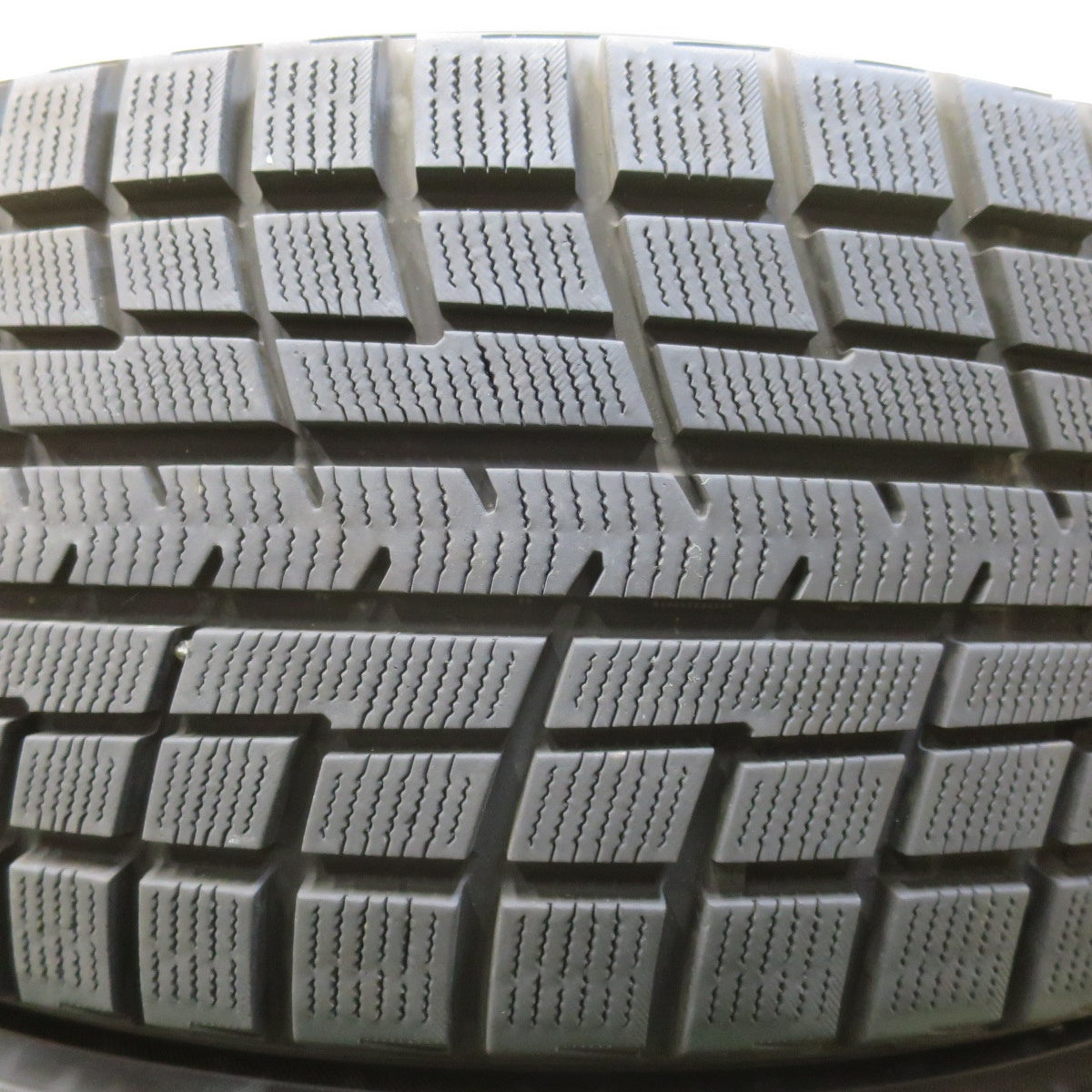 バリ溝！9.5分以上★スタッドレス 225/55R17 ヨコハマ アイスガード iG52C タイヤ 17インチ BMW 3シリーズ 320i X3 E83 ベンツ W639 等★6021007イスタ