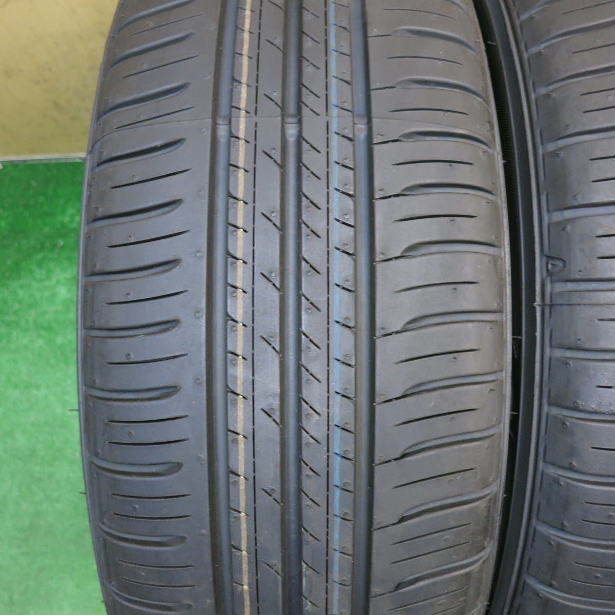 新車外し！26年◎195/60R17 ダンロップ エナセーブ EC300+ タイヤ 17インチ ライズ ロッキー 等◎6091103KKノタ