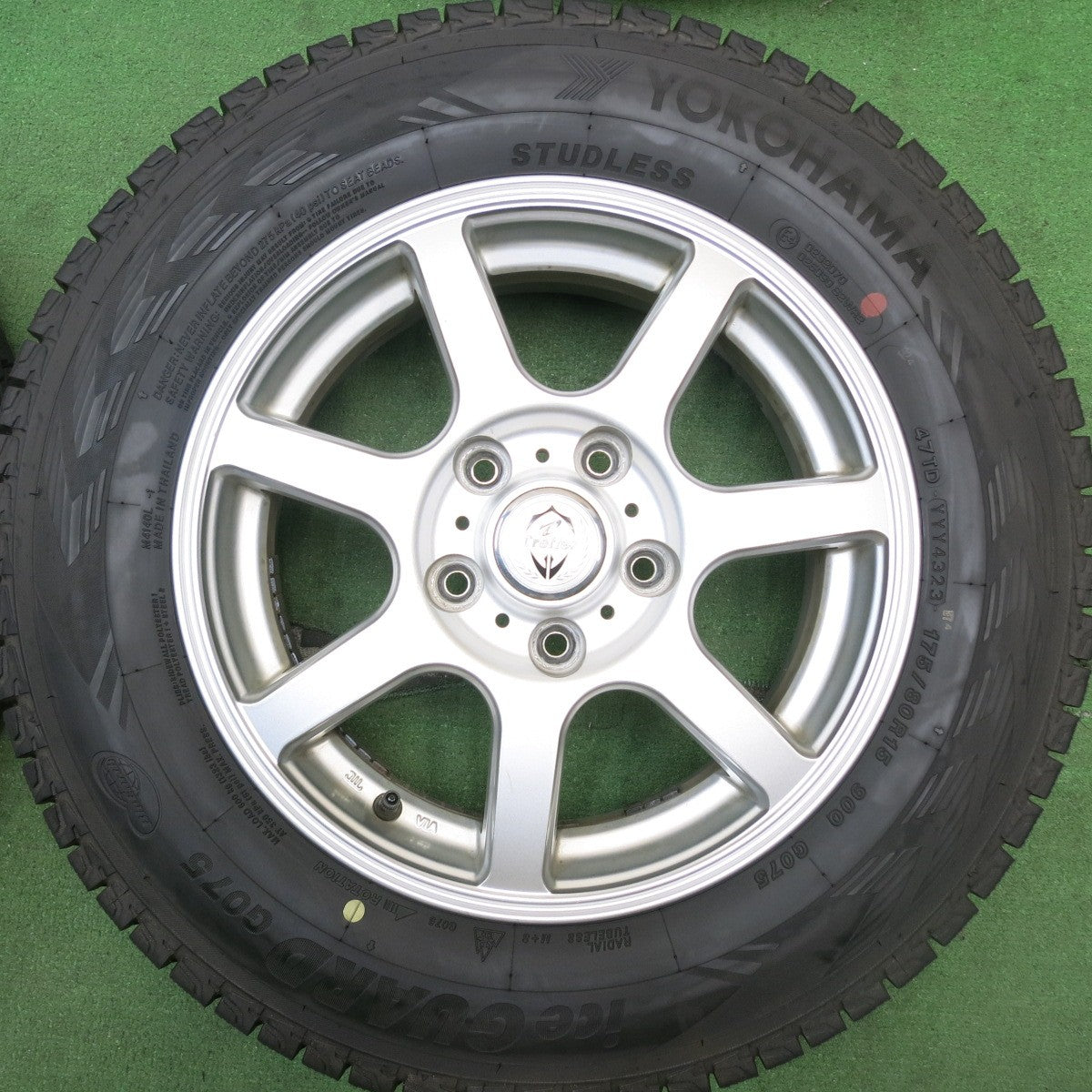 バリ溝！23年！9.5分★スタッドレス 175/80R15 ヨコハマ アイスガード G075 Treffer トレファー 15インチ PCD114.3/5H★5070104HAス