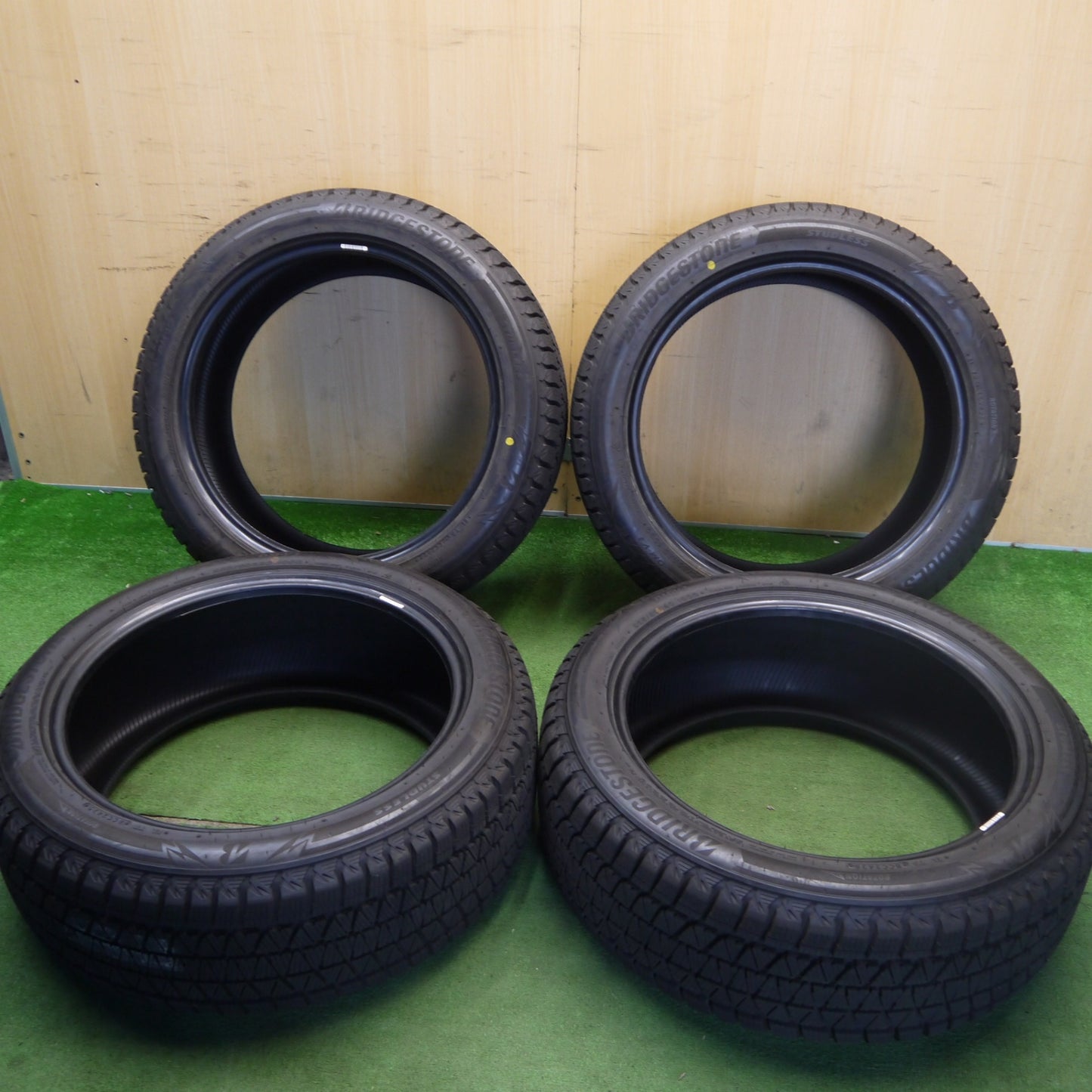 バリ溝！25年！9.5分★スタッドレス 235/50R20 ブリヂストン ブリザック DM-V3 タイヤ 20インチ レクサス NX クラウン クロスオーバー bZ4X CX-60 CX-8 等★6050106Hスタ