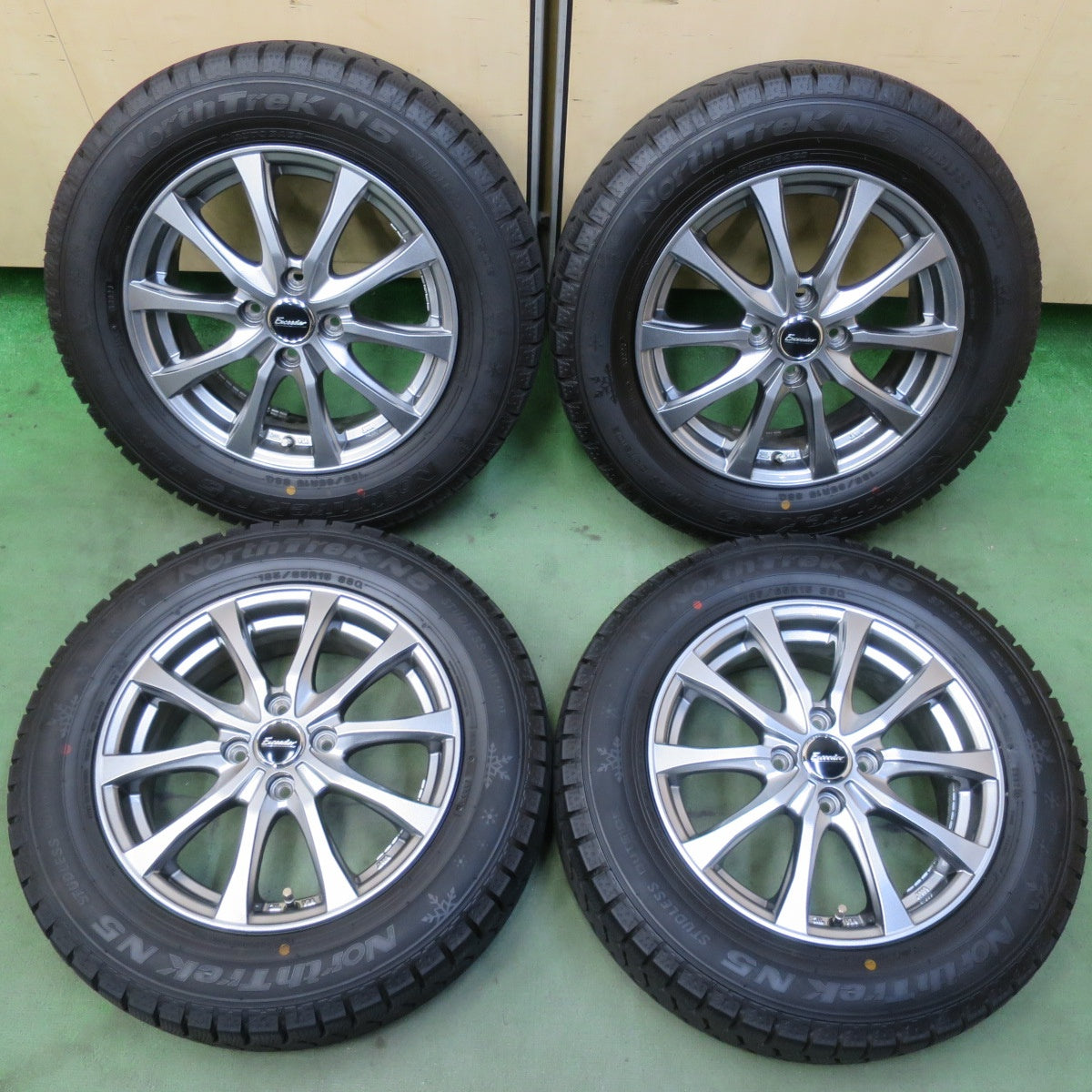 ほぼ未使用！23年！キレイ◎スタッドレス 185/65R15 オートバックス ノーストレック N5 Exceeder エクシーダー 15インチ PCD100/4H◎6081604イス