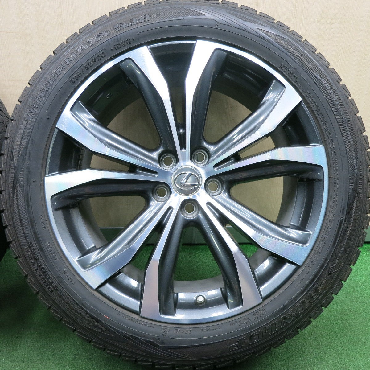 *送料無料* センサー付！バリ溝！9分★レクサス RX450h バージョンL 純正 235/55R20 スタッドレス ダンロップ ウインターマックス SJ8 PCD114.3/5H★4050507HAス