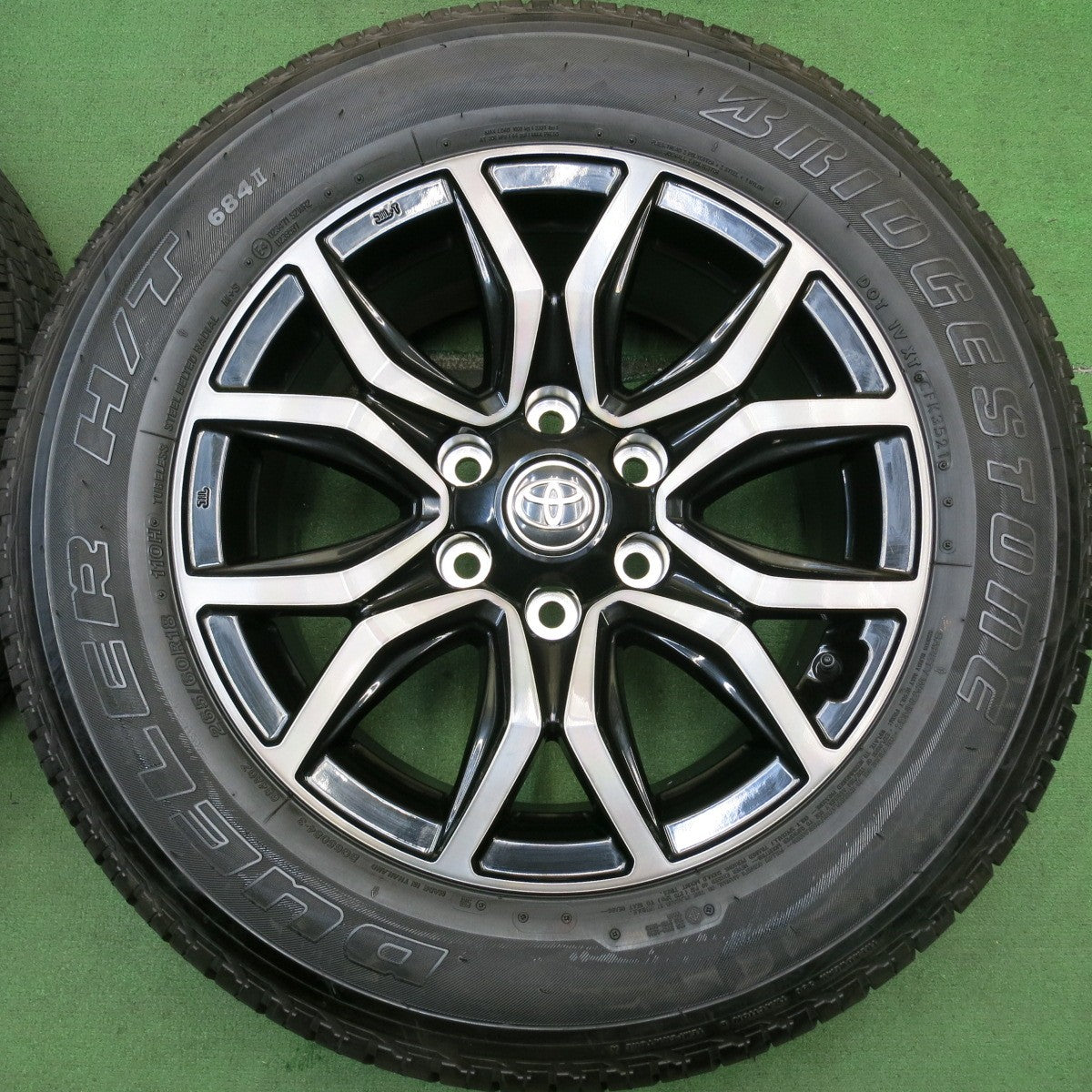 ほぼ新車外し★トヨタ GUN125 ハイラックス GRスポーツ 純正 265/60R18 ブリヂストン デューラー H/T  684Ⅱ 18インチ PCD139.7/6H★5092010HAノ