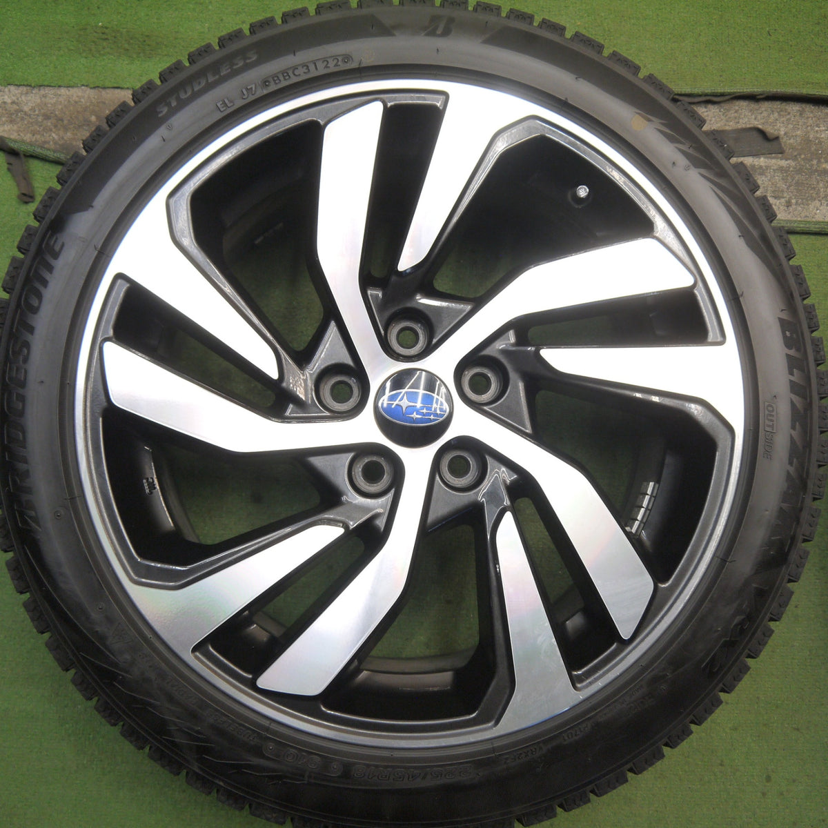 バリ溝！22年！キレイ！9.5分◎スバル VM レヴォーグ GT-S 純正 225/45R18 スタッドレス ブリヂストン ブリザック VRX2 18インチ PCD114.3/5H◎6080501Hス
