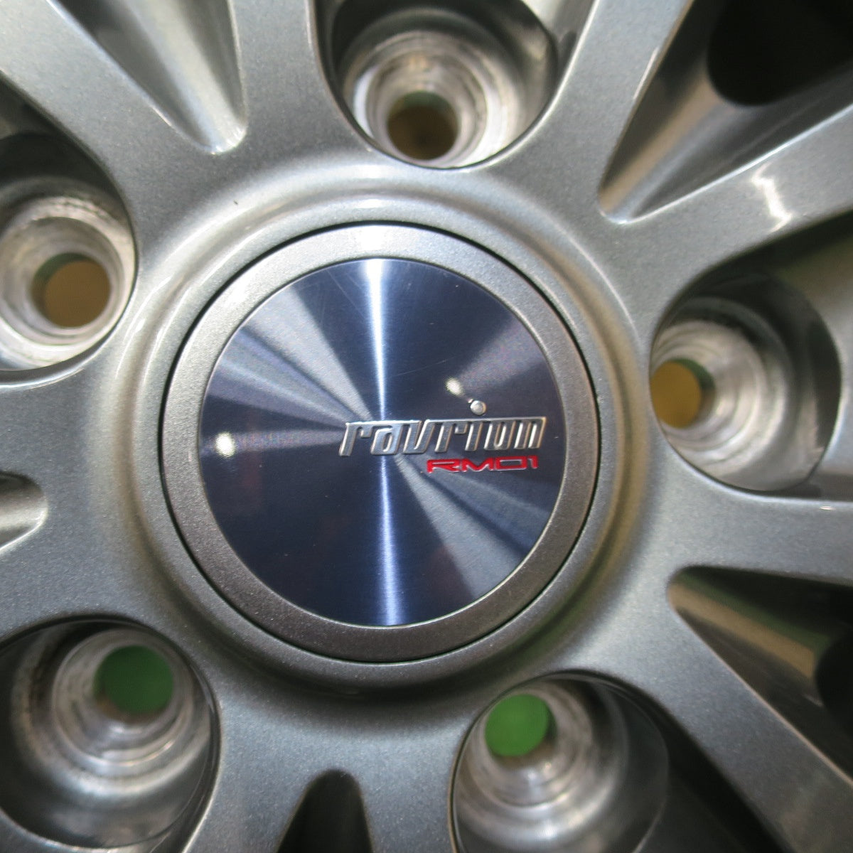 バリ溝！22年！キレイ！8.5分★スタッドレス 195/65R15 ヨコハマ アイスガード iG60 ravrion RM01 ラブリオン 15インチ PCD114.3/5H★5100605イス