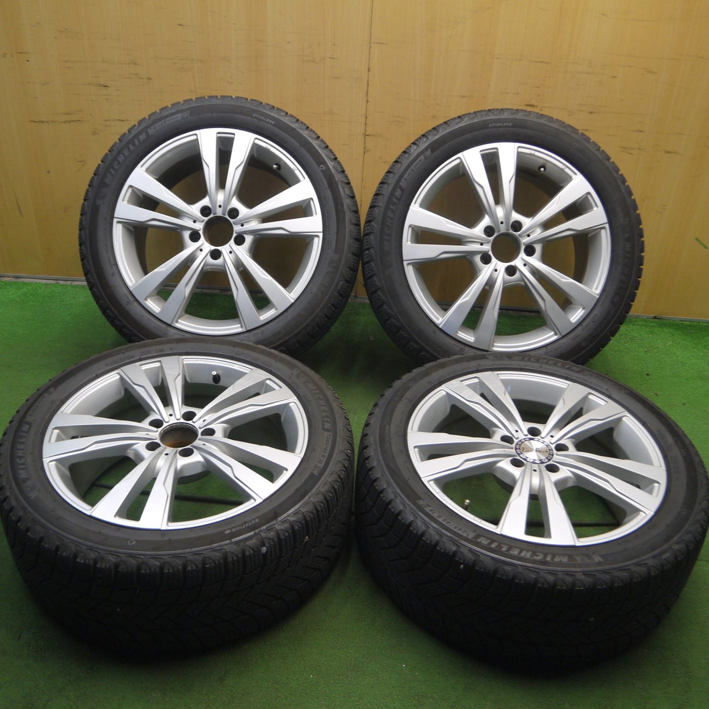 *送料無料* バリ溝！21年！キレイ！9.5分以上★ベンツ 等 EuroForsh 245/45R18 スタッドレス ミシュラン X-ICE SNOW ユーロフォルシュ PCD112/5H★4032709Hス