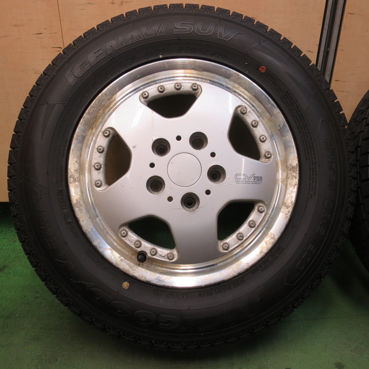 バリ溝！9.5分以上★スタッドレス 175/80R15 グッドイヤー アイスナビ SUV CV928 社外 アルミ 15インチ PCD114.3/5H★5123106イス