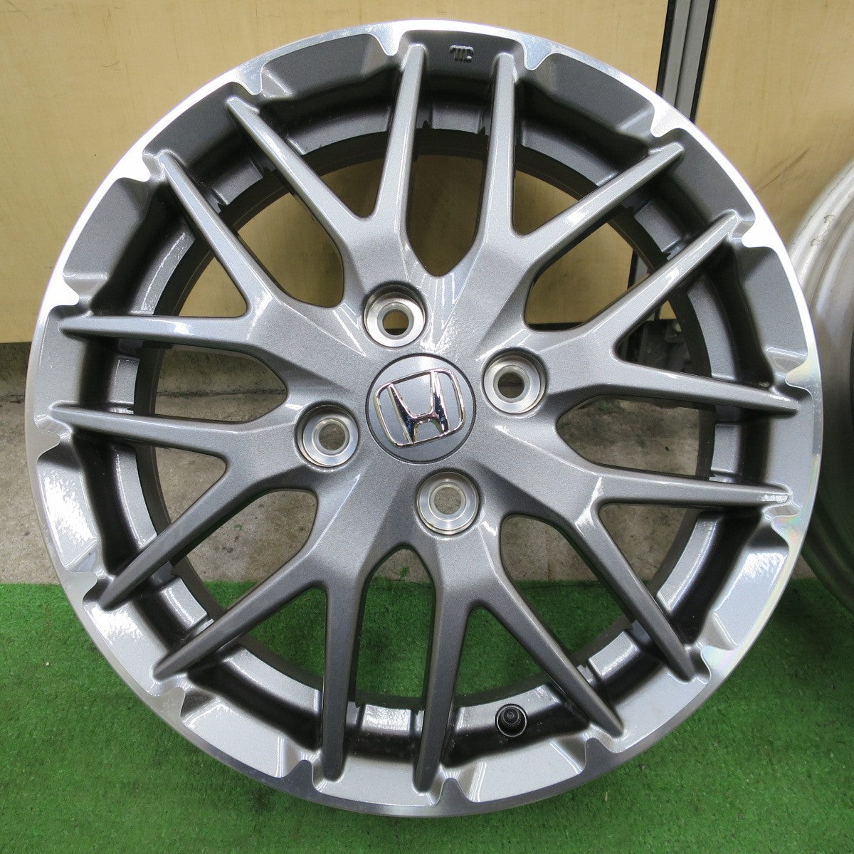 新車外し！付属品付き★ホンダ JF3 JF4 N-BOX カスタム ターボ 純正 ホイール 15インチ 15×4.5J PCD100/4H★6051004NGホ