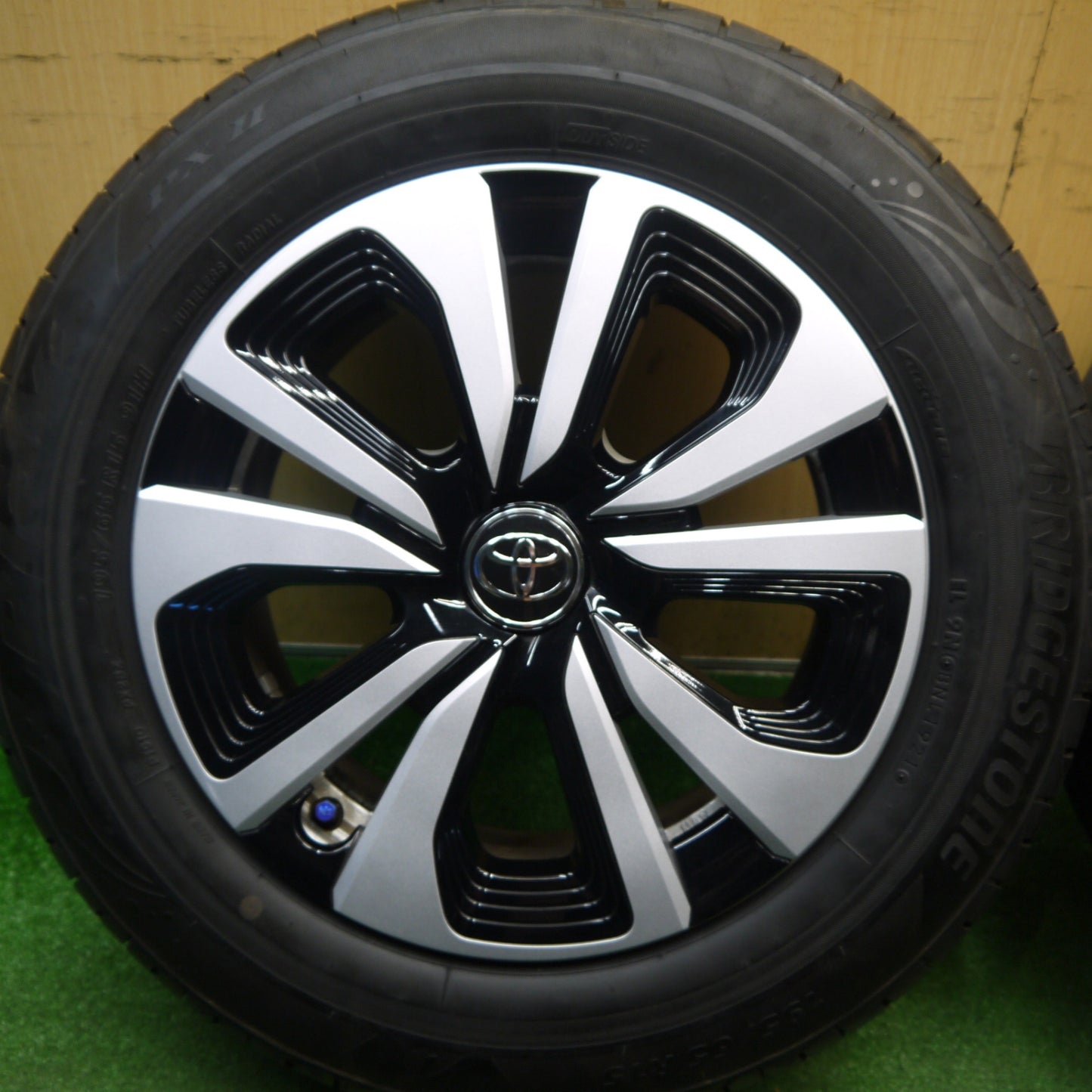 バリ溝！キレイ！9.5分以上★トヨタ 50系 プリウス PHV 純正 195/65R15 ブリヂストン プレイズ PX2 15インチ PCD100/5H★6012606Hノ