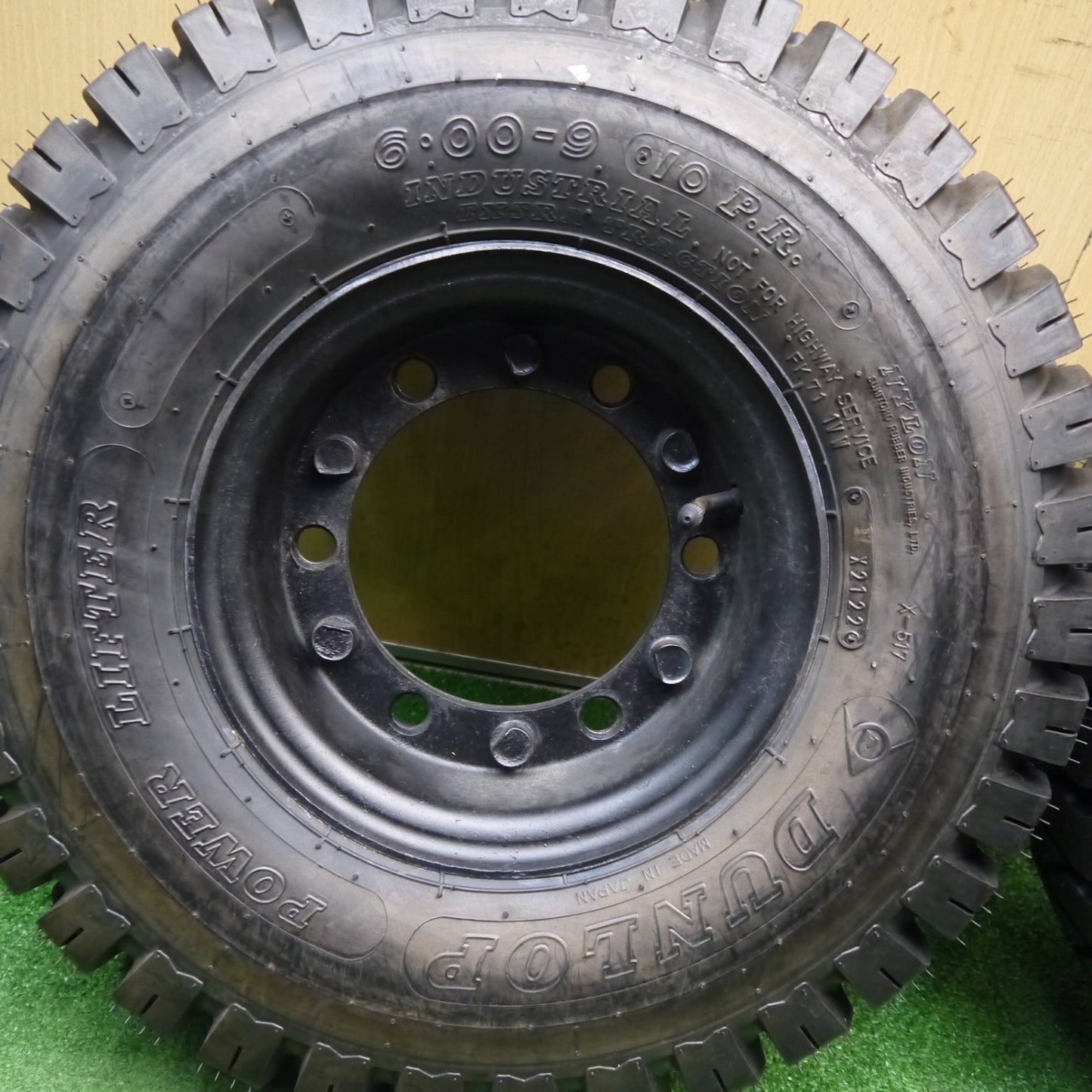 未使用！22年！2本★フォークリフト 6.00-9 10PR ダンロップ POWER LIFTER スチール ホイール PCD180/6H★6011408Hノ