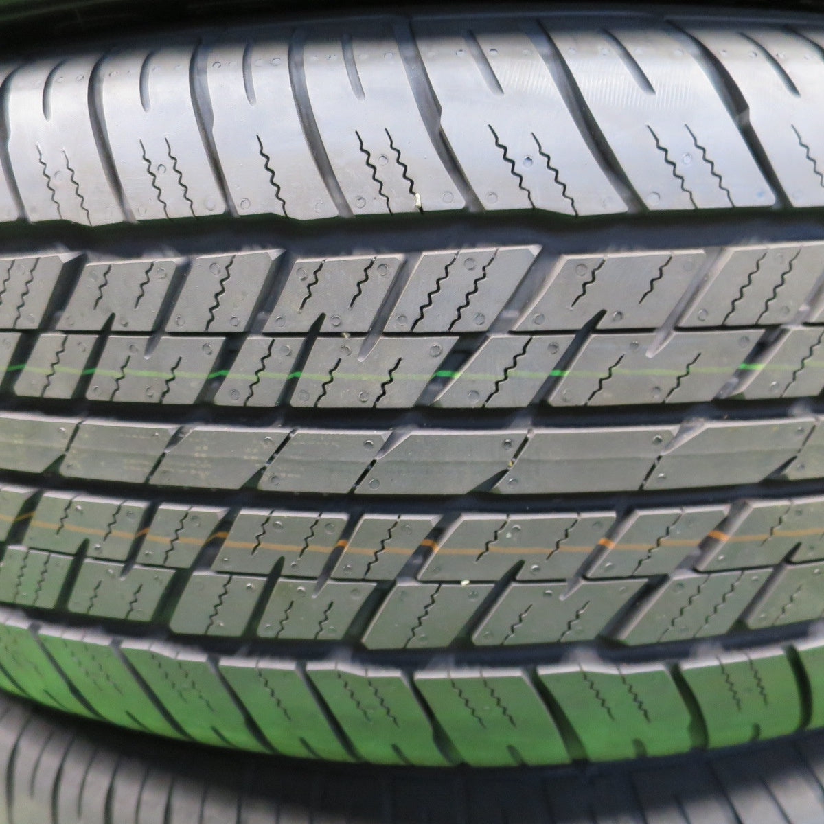 新車外し！24年★265/65R18 ダンロップ グラントレック AT23 タイヤ 18インチ ランクル 250 VX プラド 等★6011002NKノタ