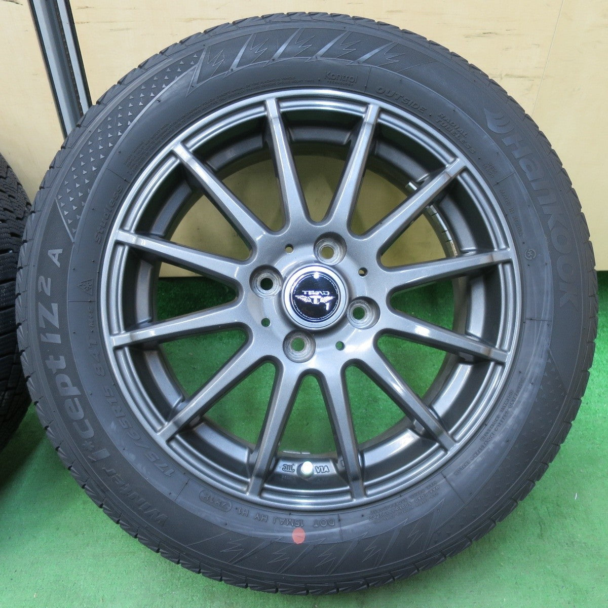 キレイ★スタッドレス 175/65R15 ハンコック ウインター アイセプト IZ2A TEAD テッド 15インチ PCD100/4H★5030607イス