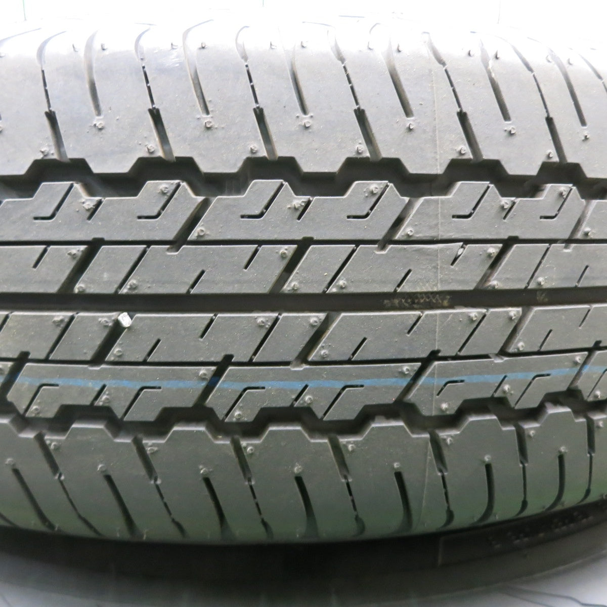 *送料無料* 新車外し！24年★スズキ ジムニー シエラ 純正 195/80R15 ダンロップ AT20 グラントレック 15インチ PCD139.7/5H★4061405NJノ