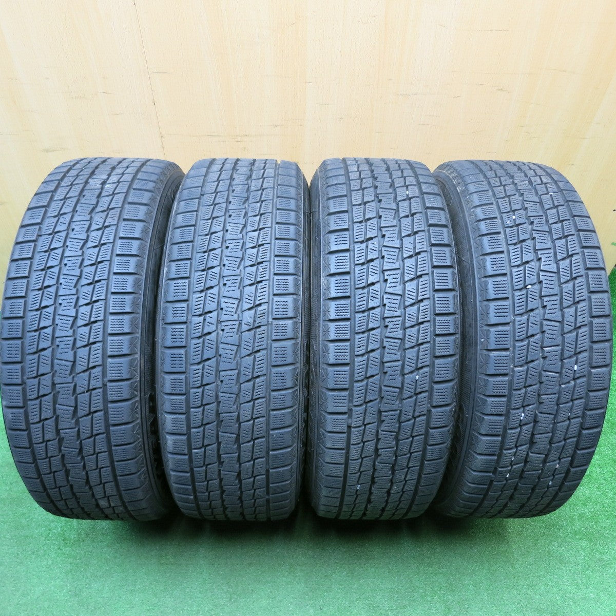 バリ溝！9分★スタッドレス 225/55R19 グッドイヤー アイスナビ SUV Voltec MILANO ボルテック インターミラノ 19インチ PCD114.3/5H★5112501HAス