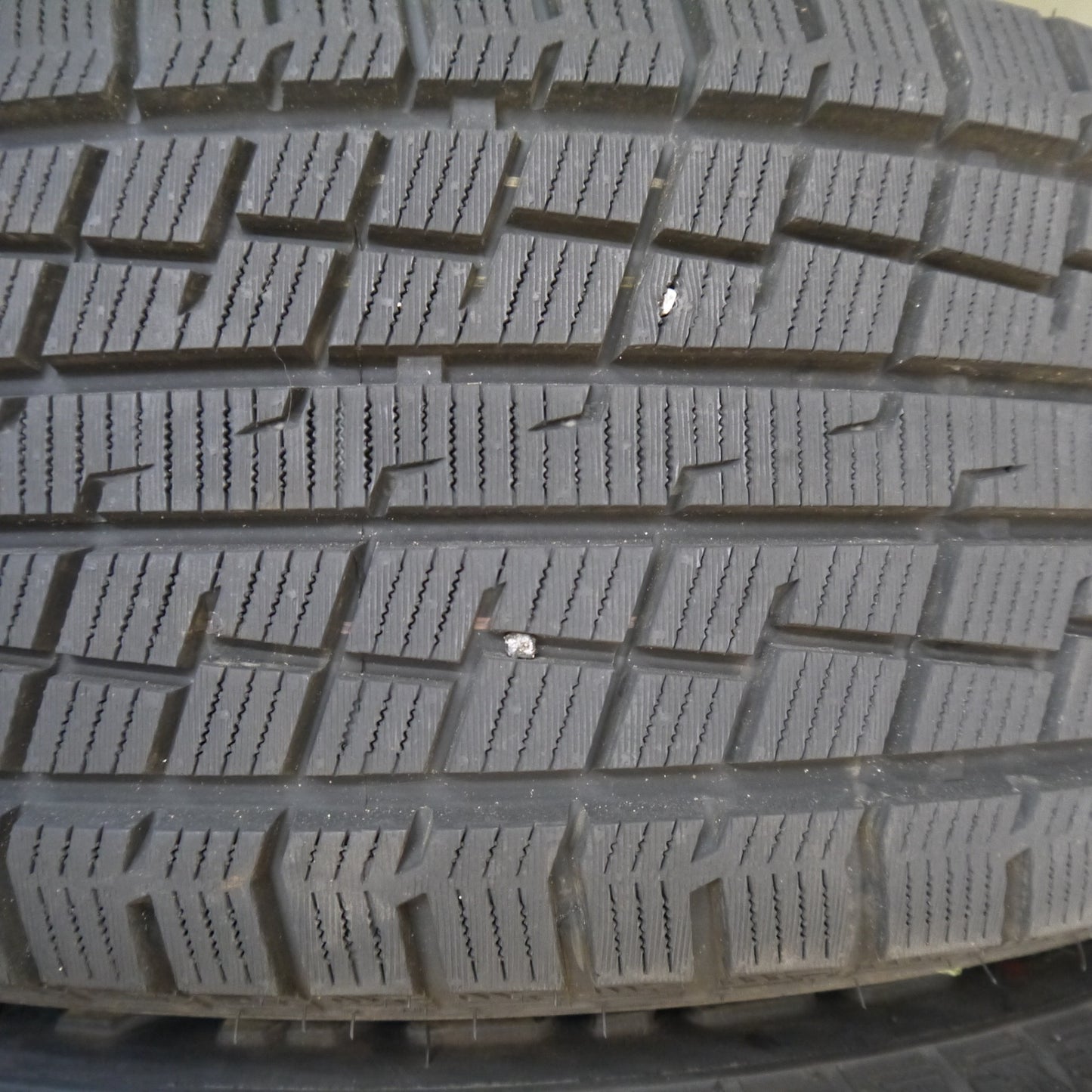 ほぼ未使用！キレイ★スタッドレス 225/60R17 グリップマックス GRIP ICE X SUV ホワイトレター B-MUD X 17インチ PCD114.3/5H★6031710Hス