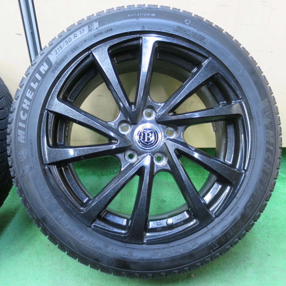 [送料無料] キレイ★スタッドレス 215/50R17 ミシュラン X-ICE3+ BRANDLE-LINE ブランドルライン 17インチ PCD114.3/5H★4110801イス