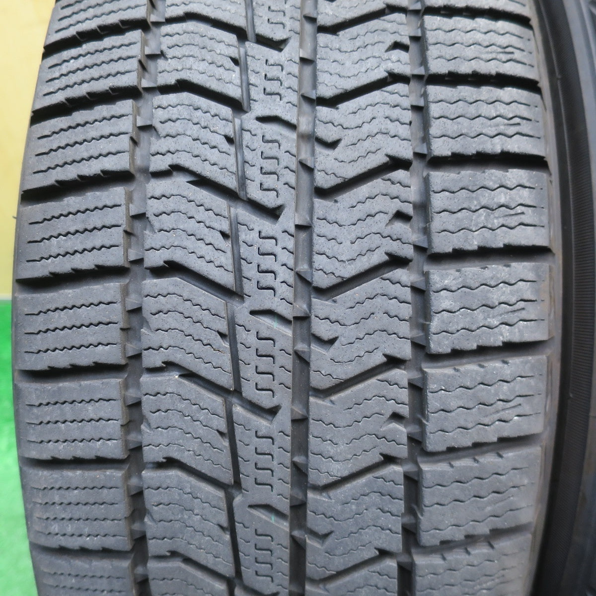 バリ溝！24年！9.5分以上★スタッドレス 195/65R15 トーヨー オブザーブ GIZ3 Grave グレイブ 15インチ PCD100/4H★5120411NJス