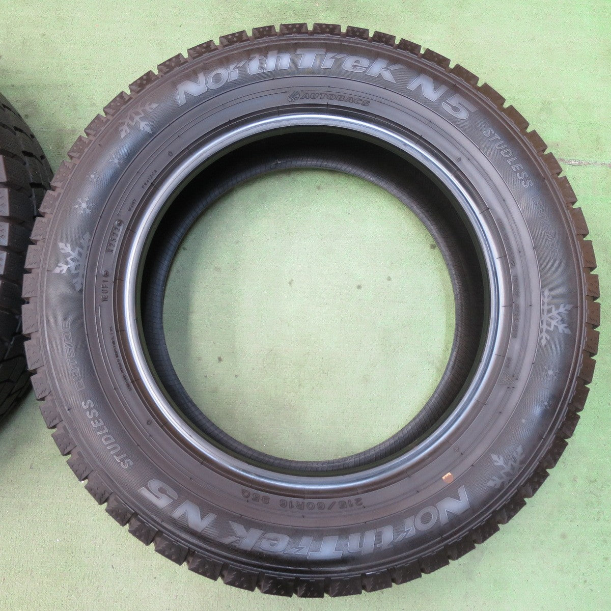 バリ溝！22年！ほぼ10分★スタッドレス 215/60R16 オートバックス ノーストレック N5 タイヤ 16インチ エスティマ クラウン オデッセイ マークX 等★5102001イスタ