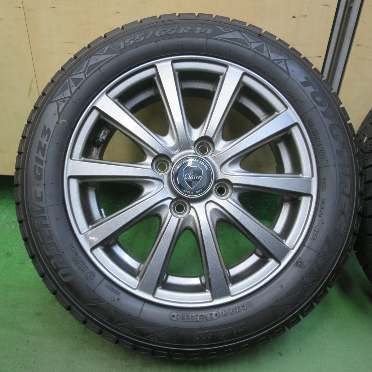 ほぼ未使用！25年！キレイ★スタッドレス 155/65R14 トーヨー オブザーブ GIZ3 Claire クレール 14インチ PCD100/4H★6040701イス