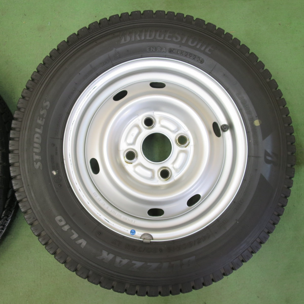 バリ溝！23年！キレイ！9分★スタッドレス 145/80R12 80/78N ブリヂストン ブリザック VL10 TOPY スチール ホイール 12インチ PCD100/4H★6042009イス