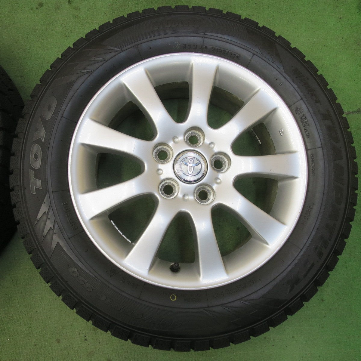 バリ溝！23年！9.5分以上★トヨタ ウィンダム 純正 205/65R16 スタッドレス トーヨー ウインター トランパス TX 16インチ PCD114.3/5H★6011905イス