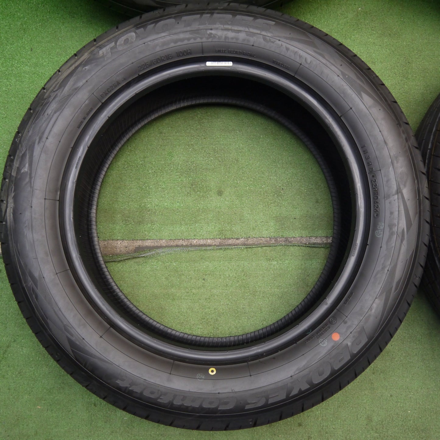 新車外し！26年★225/60R18 トーヨー プロクセス Comfort コンフォート タイヤ 18インチ 40系 アルファード ハリアー CX-5 RAV4 等★6070103KKノタ