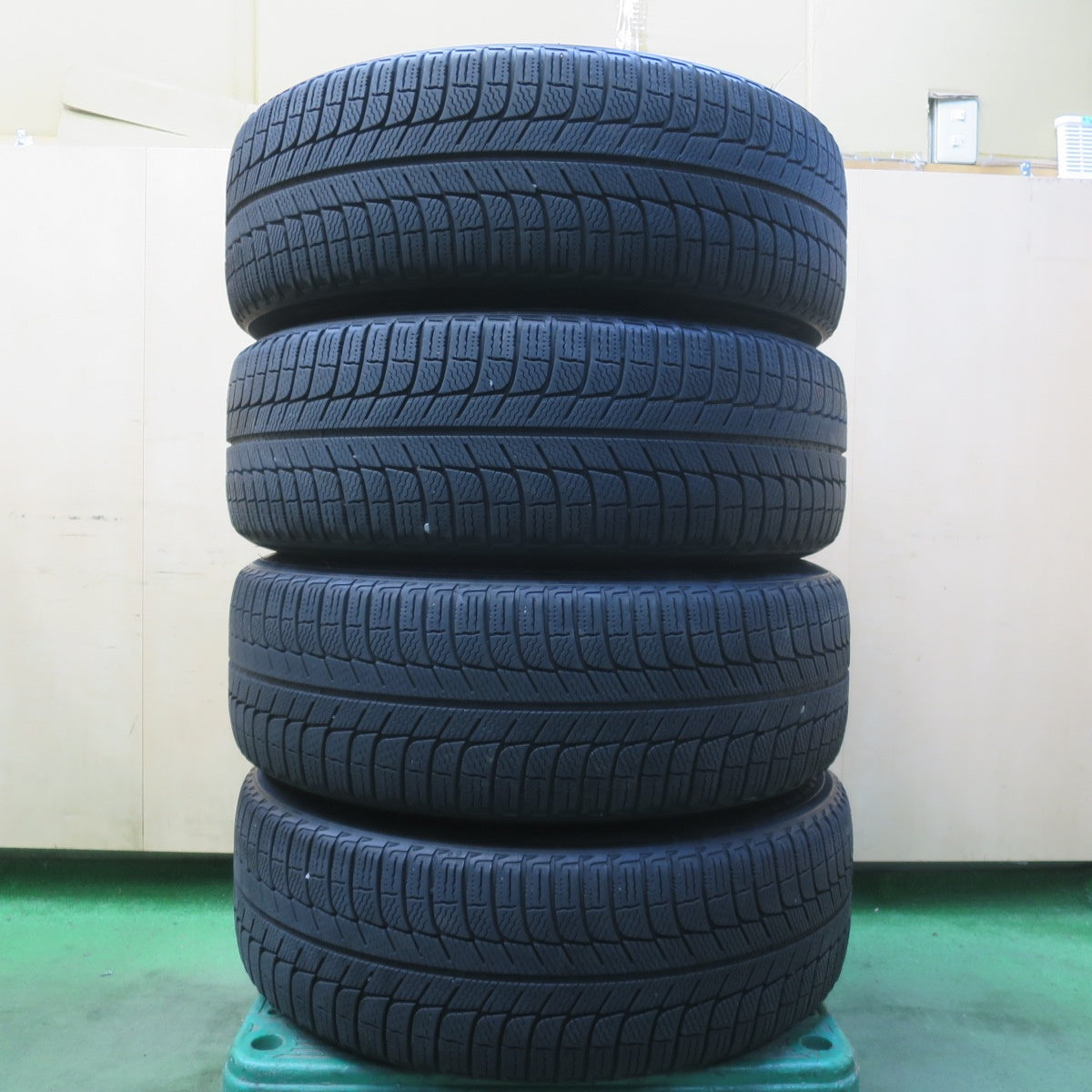 4本価格◎スタッドレス 215/60R17 ミシュラン X-ICE3+ MILLOUS Ki ミルアス 17インチ PCD114.3/5H◎6082405イス