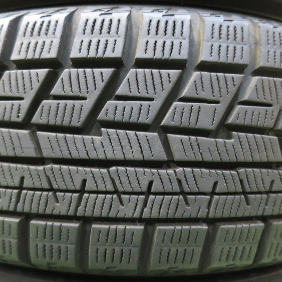 [送料無料] バリ溝！9分★スタッドレス 175/65R15 ヨコハマ アイスガード iG60 RiZLEY ライツレー 15インチ PCD100/4H★5011315イス