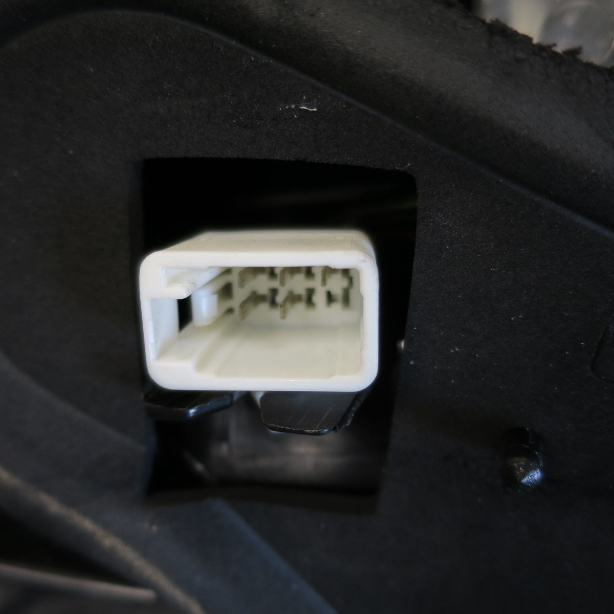 [送料無料] キレイ◆VALENTI トヨタ 30系 プリウス LED テール ランプ 60-1355 ヴァレンティ テール ライト 右 側 のみ R◆
