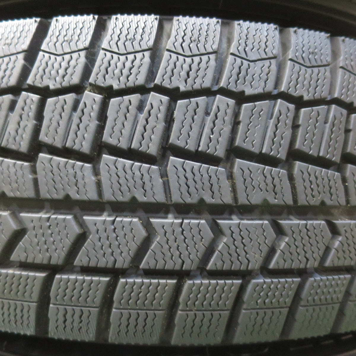 バリ溝！キレイ！9.5分◎スタッドレス 195/65R16 ダンロップ ウインターマックス WM02 TIRADO Eta LA STRADA ティラード ラストラーダ 16インチ PCD100/4H◎6091909イス