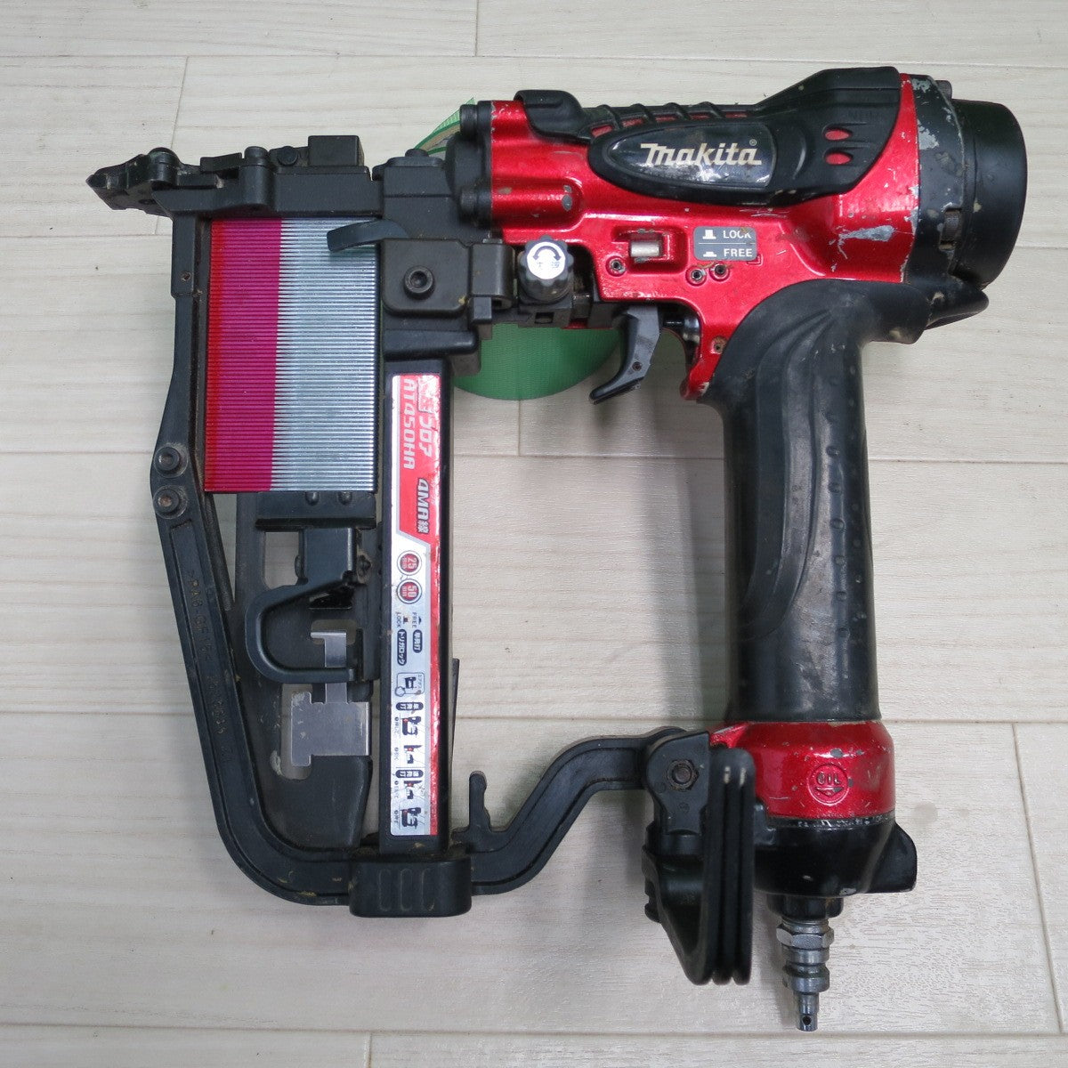 [送料無料] ☆マキタ 高圧 フロア タッカ AT450HA エアー ツール 工具 タッカー makita①☆