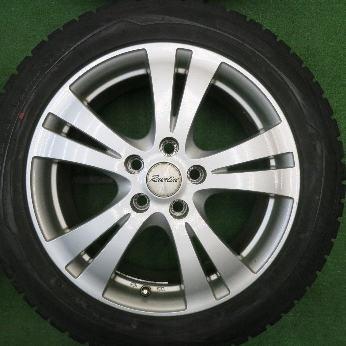バリ溝！9分★スタッドレス 215/55R17 ダンロップ ウインターマックス WM01 Reverline リバーライン 17インチ PCD114.3/5H★5042207TNス