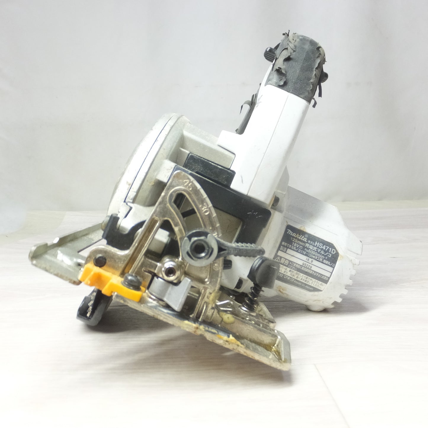 [送料無料] ◆makita マキタ 125mm 充電式マルノコ HS471D 18V 切断機 丸のこ 本体のみ◆