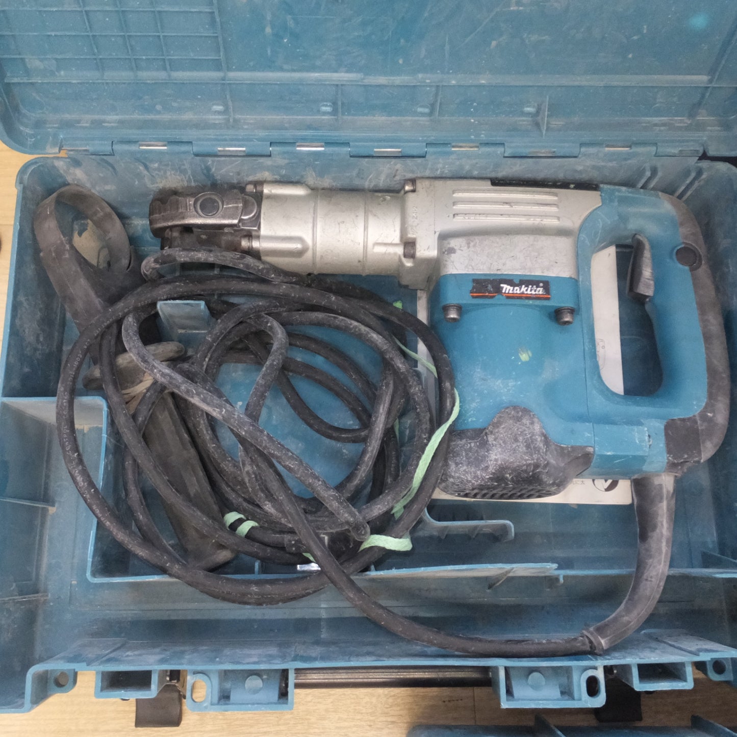 [送料無料] ジャンク★マキタ makita 電動ハンマ HM0830　100V～ 11A 50-60Hz 1050W　3点 セット★