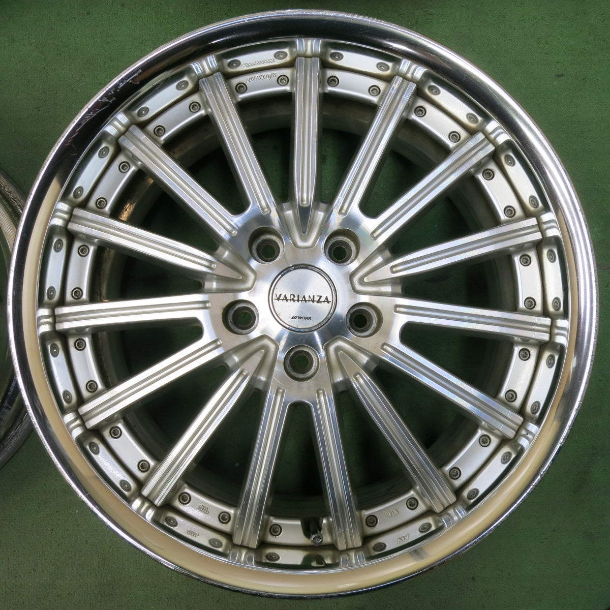 4本価格★WORK VARIANZA W4S 18インチ ホイール ワーク ヴァリアンツァ 18×8JJ PCD114.3/5H★5051302SYホ