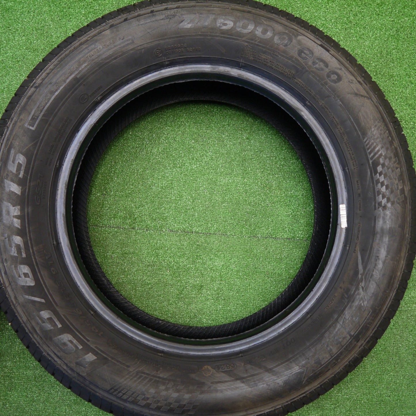 ほぼ未使用！24年★195/65R15 ジーテックス ZT6000 eco 15インチ タイヤ ノア プリウス セレナ ヴォクシー 等★5102901Hノタ