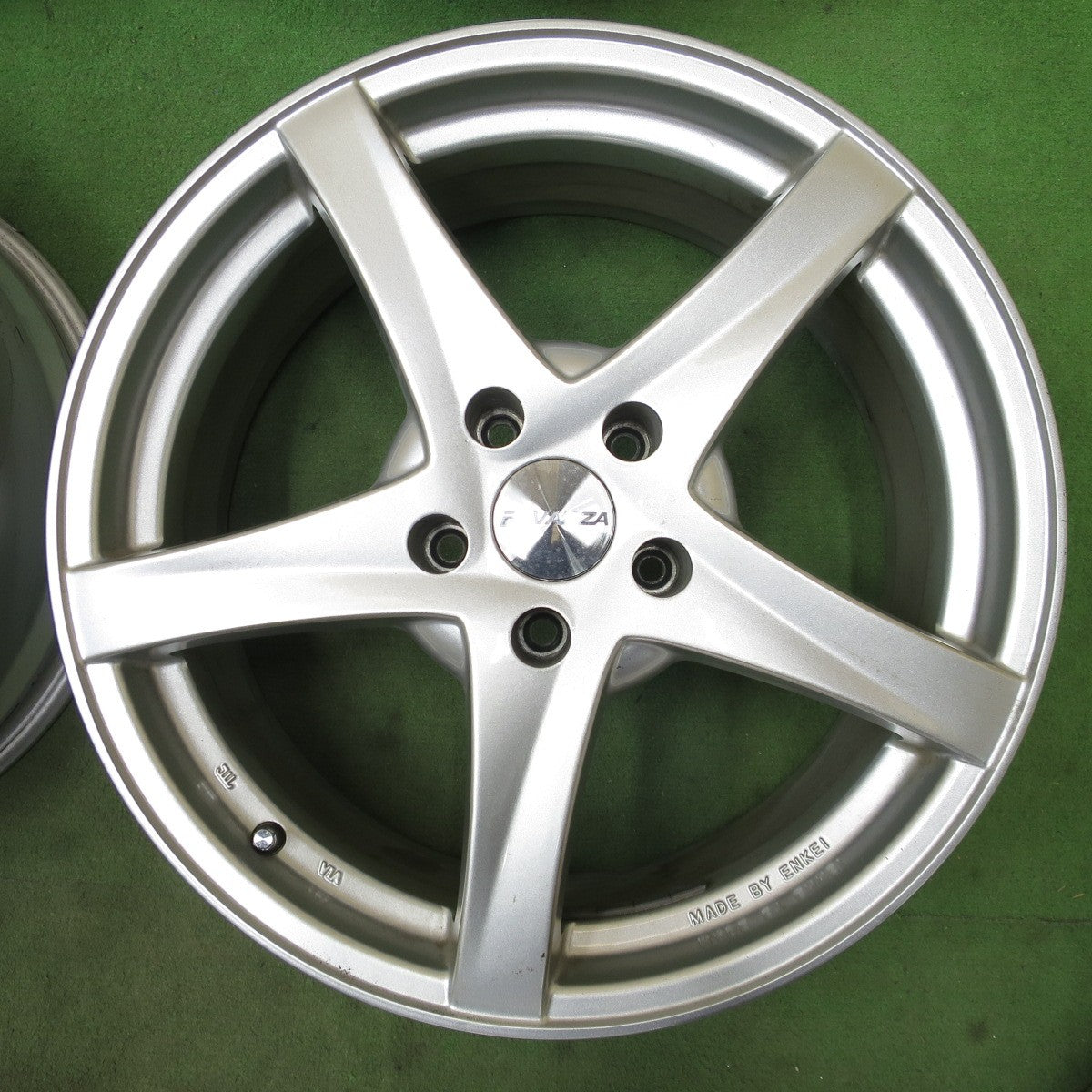 4本価格★RIVAZZA TUNER ENKEI 18インチ ホイール リヴァッツァ チューナー エンケイ 18×7.5J PCD114.3/5H★6070301NGホ