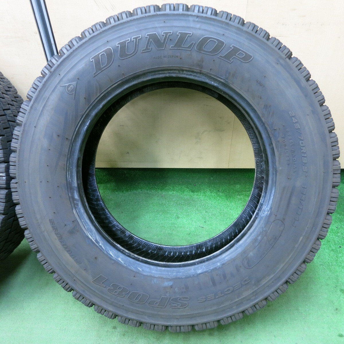 2本 23年★トラック タイヤ 245/70R19.5 136/134J スタッドレス ダンロップ デクテス SP081 DECTES 19.5インチ★5030302ナスタ