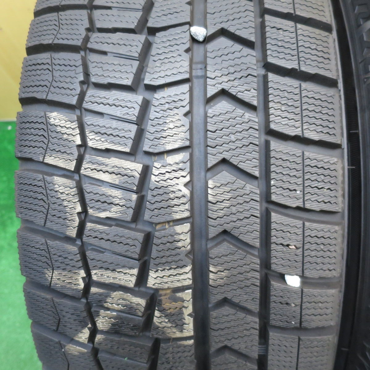 超バリ溝！23年！キレイ！9.5分以上★スタッドレス 235/50R18 ダンロップ ウインターマックス WM02 ESTROSA エステローザ 18インチ PCD114.3/5H★5111702NJス
